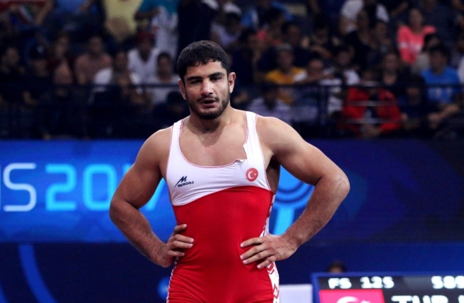 Minderde tarihi başarı